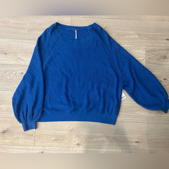 Free People Women's Blue Crewneck Sweater - Picture 2 of 5